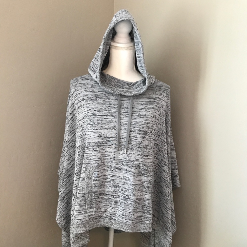 Athleta poncho size medium